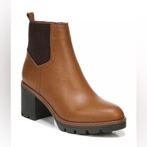 NATURALIZER
Verney Waterproof Lug Sole Booties